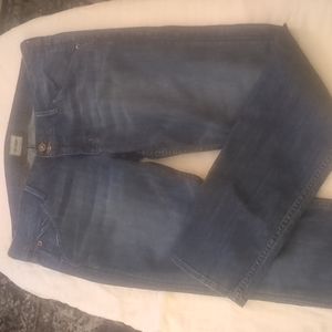 Hudson skinny leg two button low rise denim size 32. 97% cotton 3% lycra